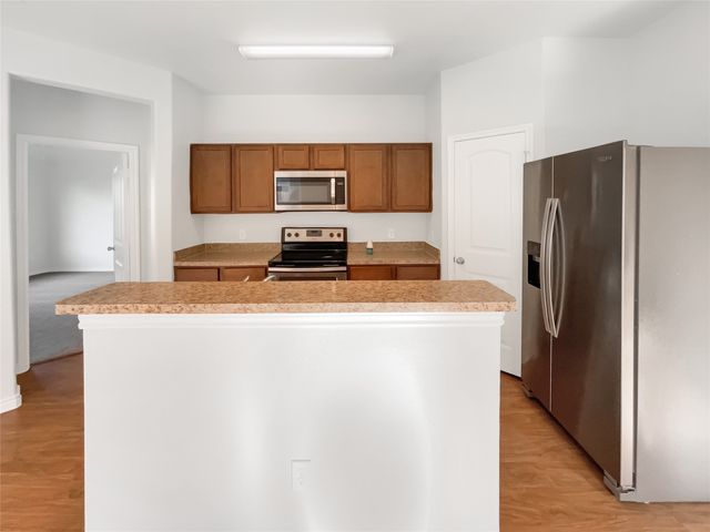 1702 Blue Jay Drive, Ennis, TX 75119