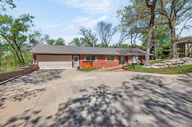 2103 Skyline Drive, Bartlesville, OK 74006