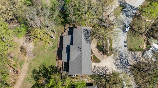 2103 Skyline Drive, Bartlesville, OK 74006