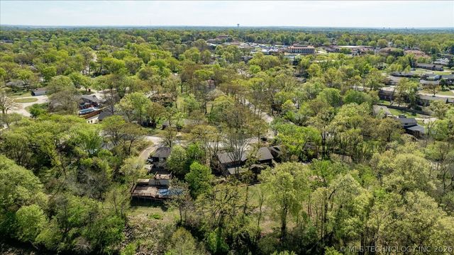 2103 Skyline Drive, Bartlesville, OK 74006