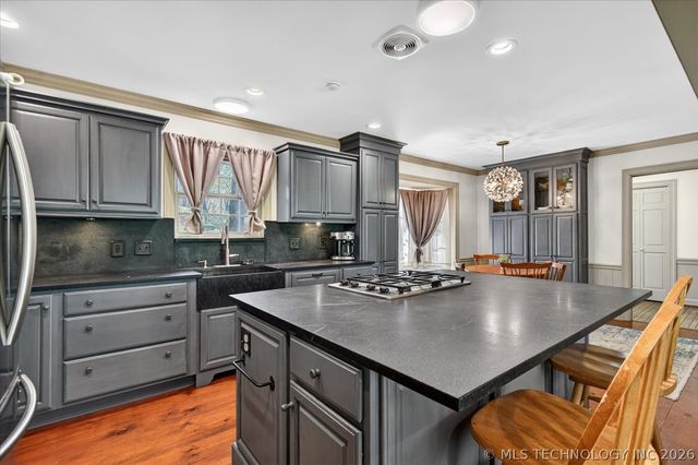 2103 Skyline Drive, Bartlesville, OK 74006