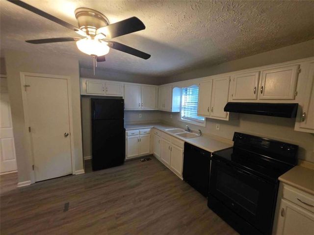 4154 N Knotty Oak Trail N, Douglasville, GA 30135