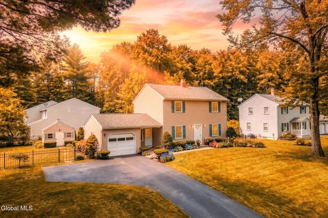 21 Huntwood Drive, Clifton Park, NY 12065