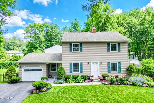21 Huntwood Drive, Clifton Park, NY 12065