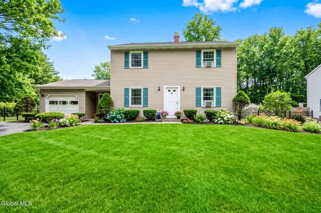 21 Huntwood Drive, Clifton Park, NY 12065