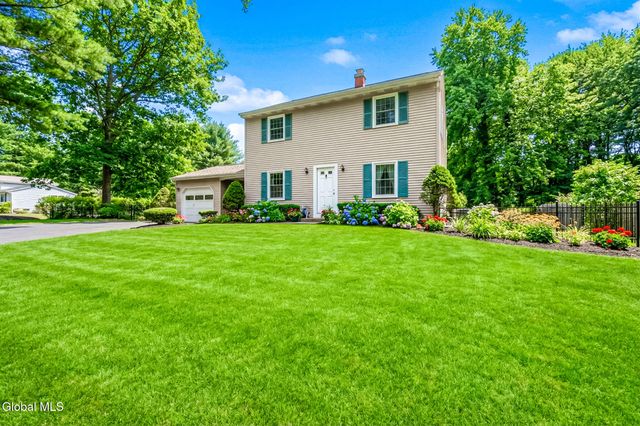 21 Huntwood Drive, Clifton Park, NY 12065