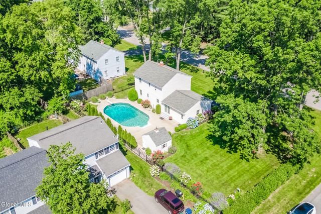 21 Huntwood Drive, Clifton Park, NY 12065
