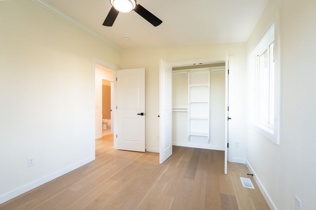 5776 E Farm Road 168, Rogersville, MO 65742