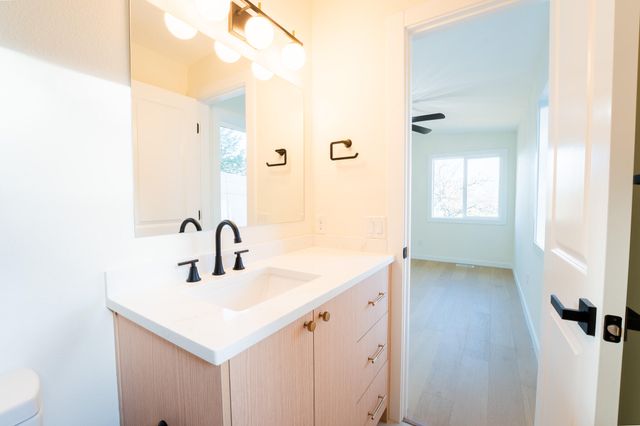 5776 E Farm Road 168, Rogersville, MO 65742