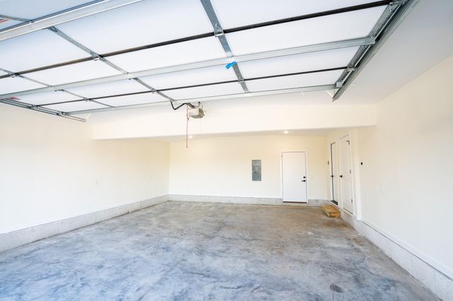 5776 E Farm Road 168, Rogersville, MO 65742