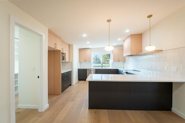 5776 E Farm Road 168, Rogersville, MO 65742