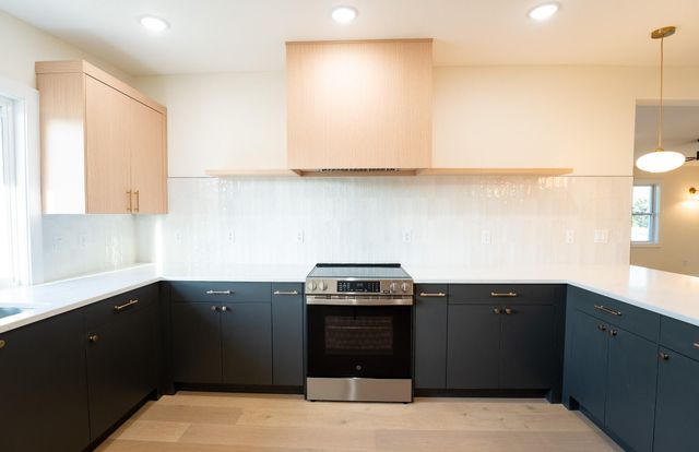 5776 E Farm Road 168, Rogersville, MO 65742