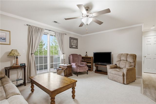 1 Coraopolis Rd 200, Kennedy Twp, PA 15108