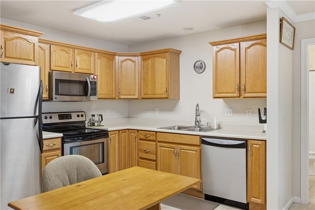 1 Coraopolis Rd 200, Kennedy Twp, PA 15108