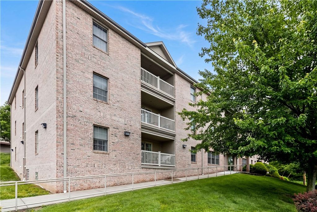 1 Coraopolis Rd 200, Kennedy Twp, PA 15108
