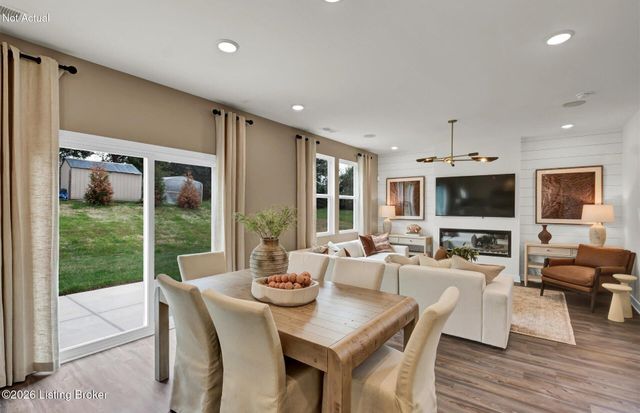 4025 Blackthorn Pl, La Grange, KY 40031