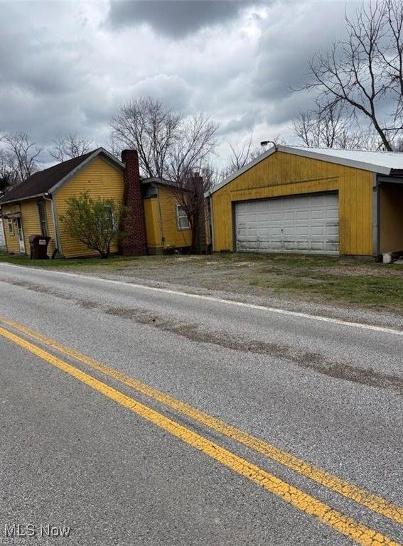 13516 Old Glory Rd, Lore City, OH 43755