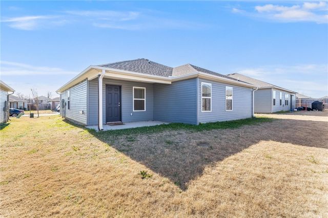 980 E Starling Street, Fayetteville, AR 72701