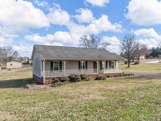 202 Adams Court, Inman, SC 29349