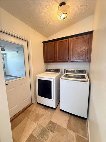 1907 Grant Lane, Woodstock, GA 30188