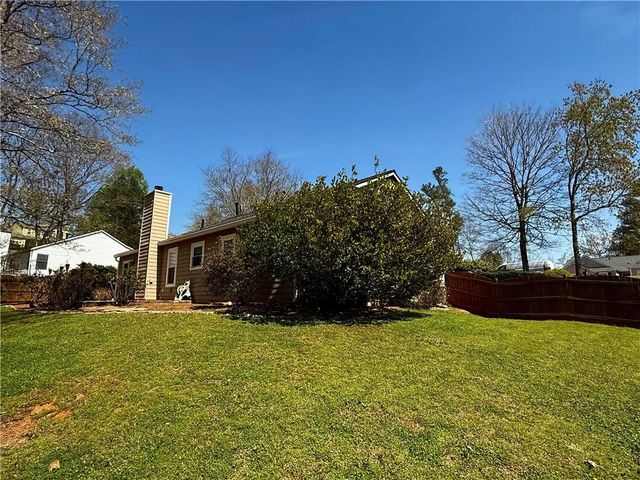 1907 Grant Lane, Woodstock, GA 30188
