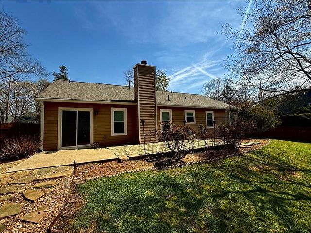 1907 Grant Lane, Woodstock, GA 30188