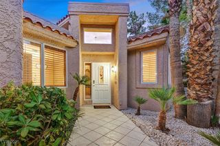 8294 Round Hills Circle, Las Vegas, NV 89113