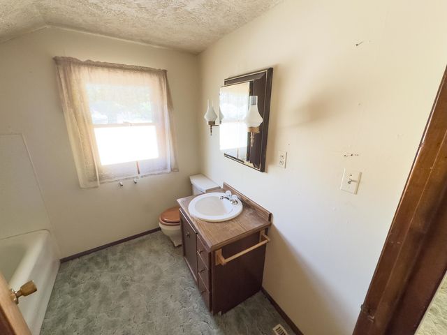 702 E Timber Street, Pontiac, IL 61764