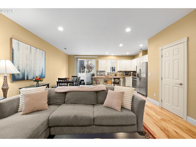 9225 Sw CASCARA Ln, Tualatin, OR 97062