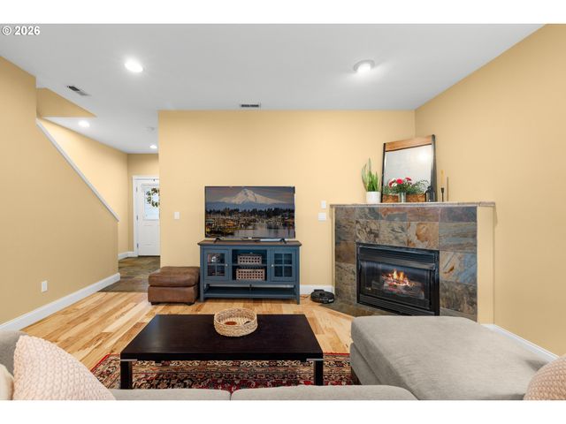 9225 Sw CASCARA Ln, Tualatin, OR 97062