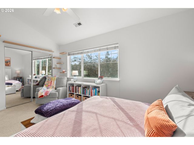 9225 Sw CASCARA Ln, Tualatin, OR 97062