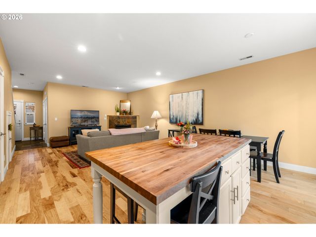 9225 Sw CASCARA Ln, Tualatin, OR 97062