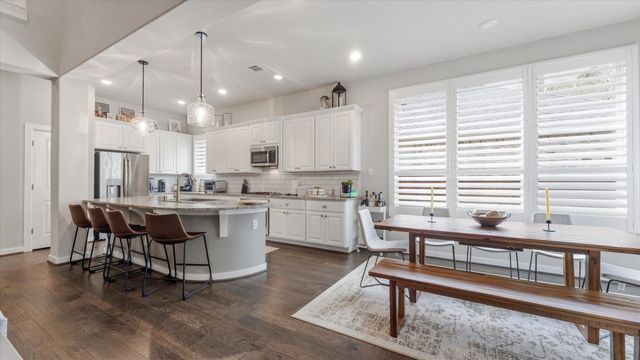 125 Russet Bend Place N, Montgomery, TX 77316