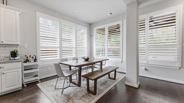 125 Russet Bend Place N, Montgomery, TX 77316