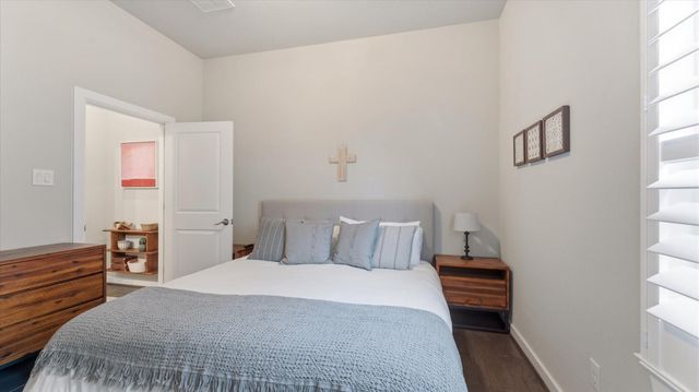 125 Russet Bend Place N, Montgomery, TX 77316