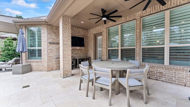 125 Russet Bend Place N, Montgomery, TX 77316