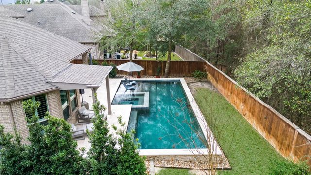 125 Russet Bend Place N, Montgomery, TX 77316