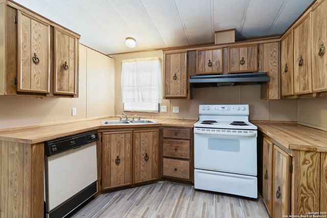 294 Deer Run, Canyon Lake, TX 78133