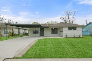 1913 Scarborough Lane, Pasadena, TX 77502