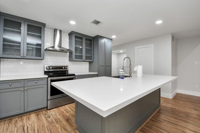 10265 Field Stone Drive, Houston, TX 77041