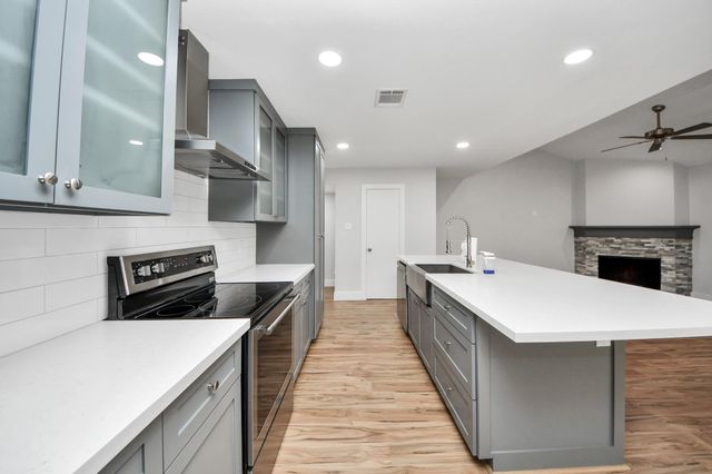 10265 Field Stone Drive, Houston, TX 77041