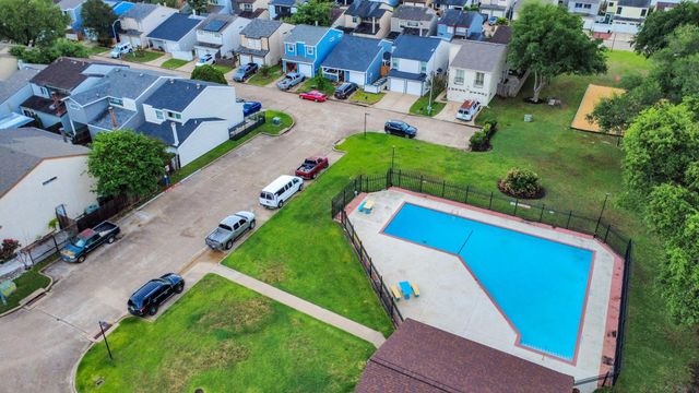 10265 Field Stone Drive, Houston, TX 77041