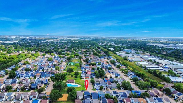 10265 Field Stone Drive, Houston, TX 77041