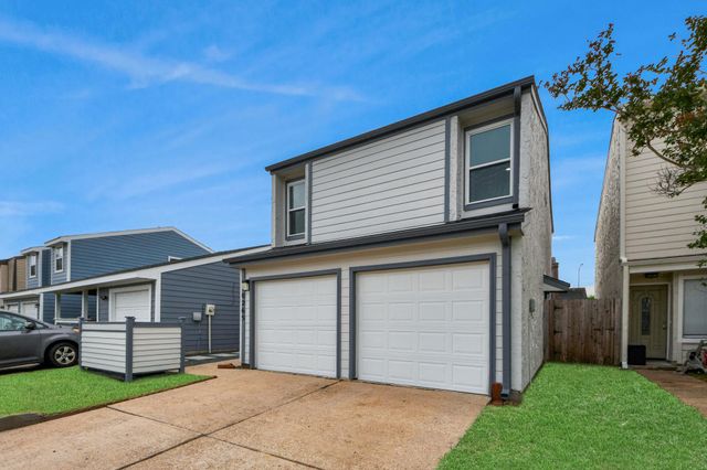 10265 Field Stone Drive, Houston, TX 77041