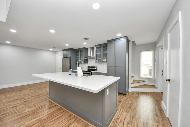 10265 Field Stone Drive, Houston, TX 77041