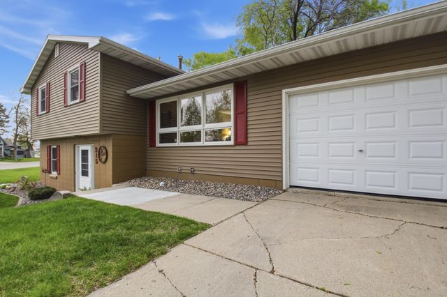 215 Terrace Drive SW, Willmar, MN 56201