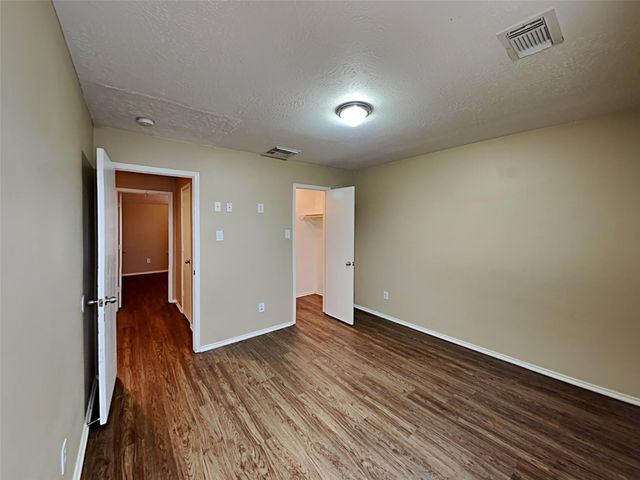 5446 Aloe Avenue, Baytown, TX 77521
