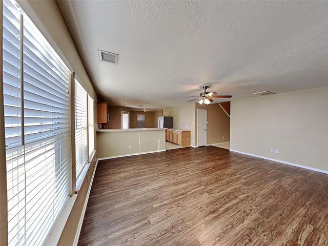 5446 Aloe Avenue, Baytown, TX 77521