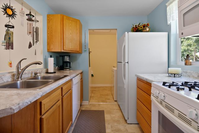 1401 Oriole Road, Valparaiso, IN 46383