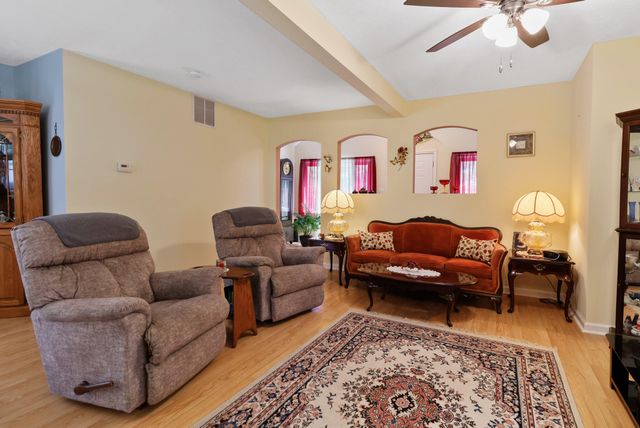 1401 Oriole Road, Valparaiso, IN 46383